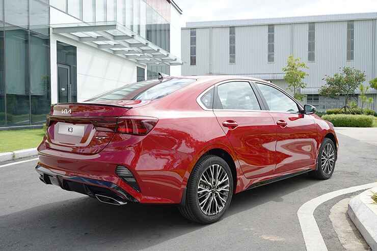 Giá xe Kia K3 tháng 8/2026, sedan hạng C từ 584 triệu đồng - 4