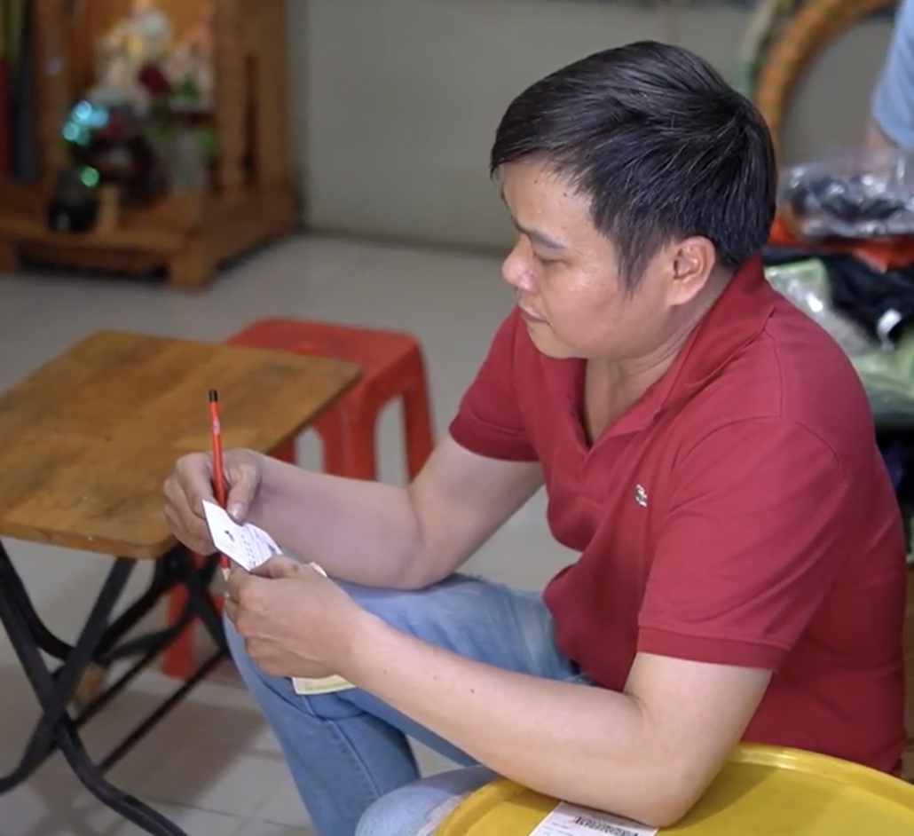 Anh N.H.T tìm hiểu về cách chơi Lotto 5/35 của Vietlott