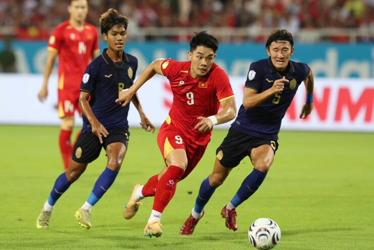 Video bóng đá Việt Nam - Campuchia: Đình Bắc rực sáng, phản lưới  & amp; siêu phẩm (AFF Cup)