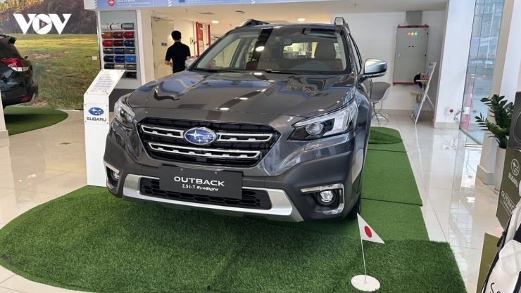 Ngay từ đầu tháng 8/2026, thị trường ô tô giảm giá mạnh mẽ như mẫu ubaru Forester nhập khẩu từ Thái Lan thuộc VIN 2025 được giảm từ 300-360 triệu đồng (tùy phiên bản).