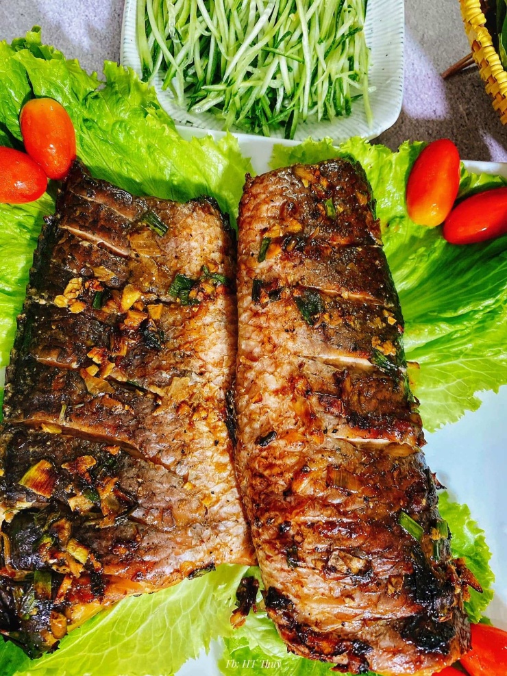 Loại cá giàu đạm hơn cá rô, ít mỡ hơn cá trê, thịt săn chắc, nướng lên thơm phức ăn cùng rau sống ngon tuyệt - 3