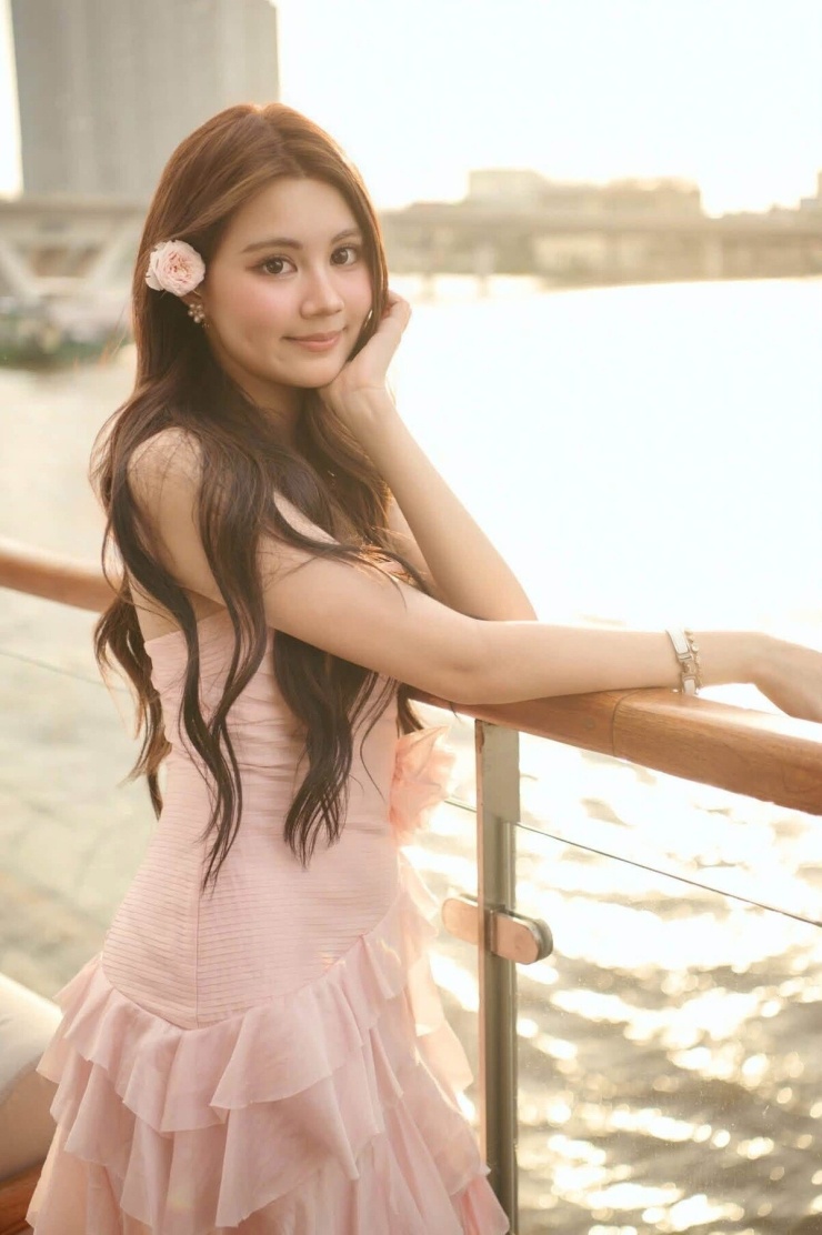 Con gái Quyền Linh diện trang sức hàng hiệu mừng tuổi 18 - 2