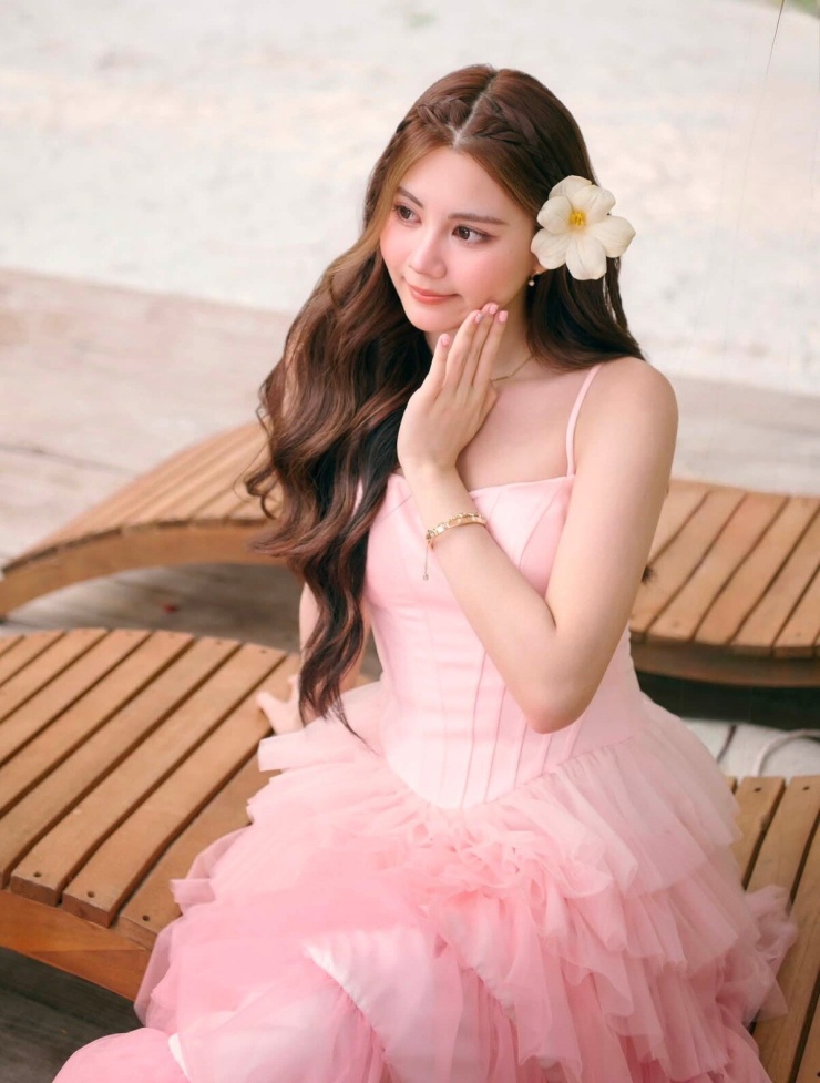 Con gái Quyền Linh diện trang sức hàng hiệu mừng tuổi 18 - 7