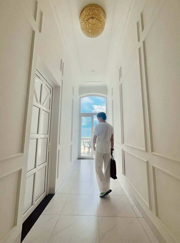 Biệt thự 1.600 m2 ven biển của Nathan Lee - 6