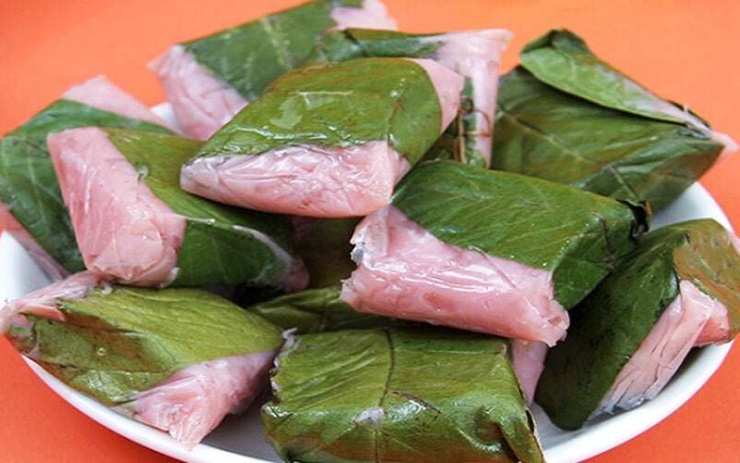 Nem chua Ninh Hòa cũng là món ăn nhắm tuyệt vời mà du khách không nên bỏ qua khi dừng chân tại Nha Trang. (Ảnh: BestPrice travel)