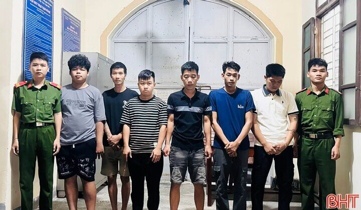 Công an tỉnh Hà Tĩnh bắt giữ nhiều bị can trong đường dây. (Ảnh: Báo Hà Tĩnh)