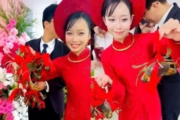 Độc lạ Cà Mau: Cô dâu tặng cua đặc sản cho dàn bê tráp