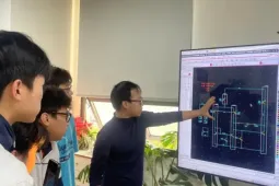 Đại học doanh thu nghìn tỉ đồng vẫn như 'kiềng 1 chân'