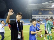 ĐT Việt Nam đội mưa ăn mừng vé bán kết AFF Cup, nghìn CĐV gọi tên Đình Bắc