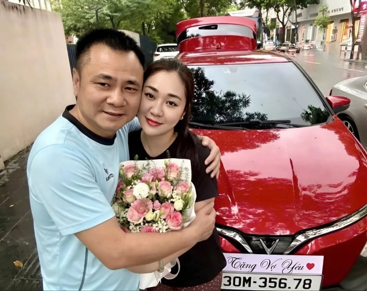 Ảnh sao 8/8: Việt Anh hôn tóc Quỳnh Nga khi hẹn hò ở Trung Quốc - 10