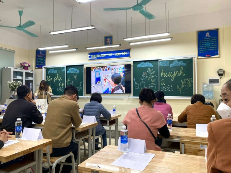 Một buổi họp phụ huynh tại Hà Nội. Ảnh: Tào Nga