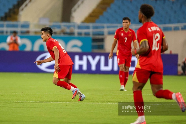 Lê Phạm Thành Long, người hùng thầm lặng trong trận thắng Campuchia - 3