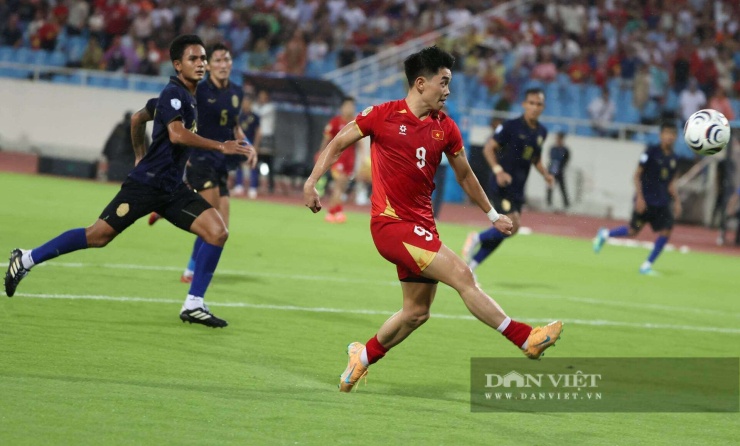 Lê Phạm Thành Long, người hùng thầm lặng trong trận thắng Campuchia - 14