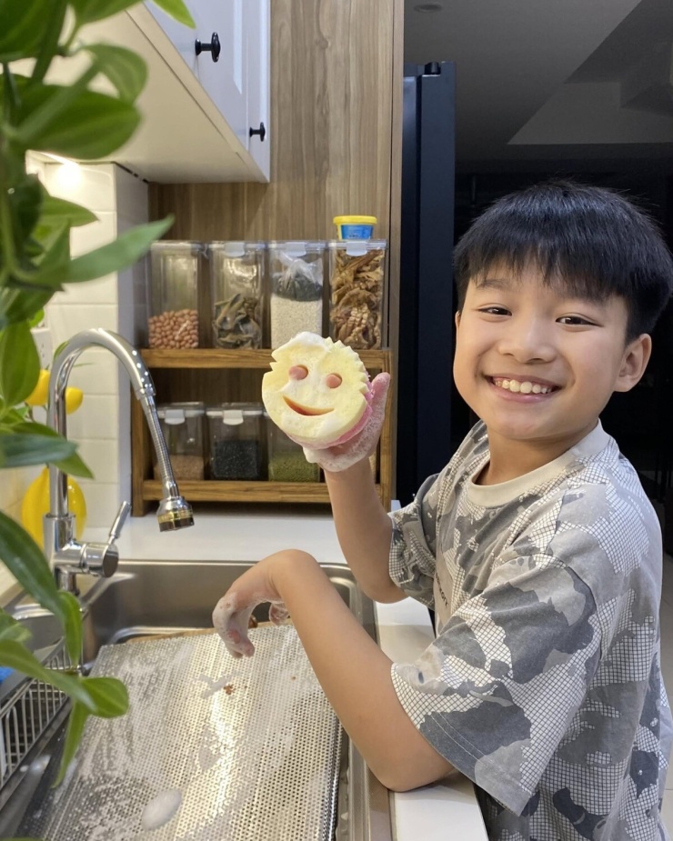 Mâm cơm mẹ Hà Nội dạy con trai nấu trong kỳ nghỉ hè - 6