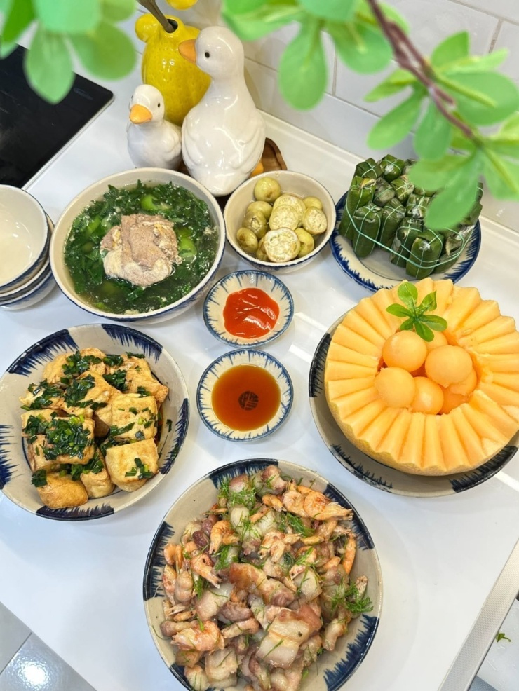 Mâm cơm mẹ Hà Nội dạy con trai nấu trong kỳ nghỉ hè - 8