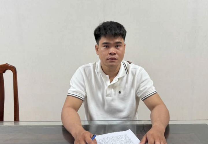 Dương Đại Long tại cơ quan điều tra.