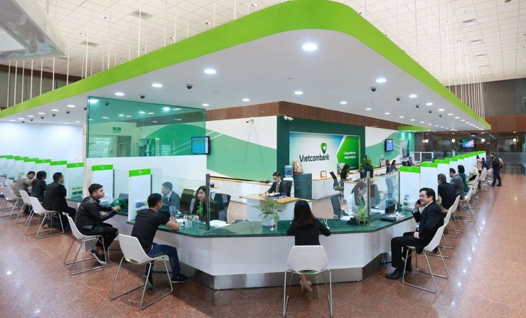 Vietcombank tiếp tục dẫn đầu với 29.222 tỷ đồng dự nợ, theo sau lần lượt là VietinBank, BIDV và Agribank. (Ảnh: VCB)