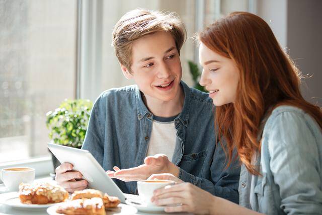 Thay vì bộc lộ nhu cầu hay cảm xúc thật của mình, Cự Giải thường chọn cách nhẫn nhịn để giữ hòa khí. Ảnh minh họa