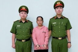 Bắt khẩn cấp bảo mẫu trong vụ hai trẻ nhỏ bị bạo hành tại TP.HCM