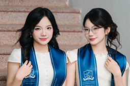 Hai chị em sinh đôi cùng tốt nghiệp Xuất sắc Đại học Ngoại ngữ