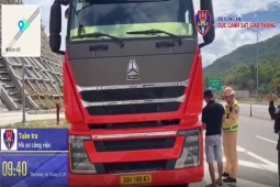 Chặn bắt xe đầu kéo 'gây họa' khiến hơn 100 xe ô tô thủng lốp trên cao tốc