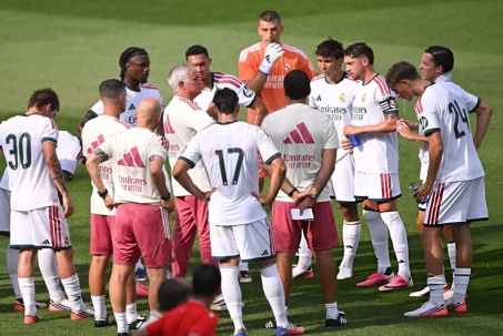 Mourinho "thiết quân luật" tại Real Madrid, không đặc quyền cho Mbappe - Vinicius