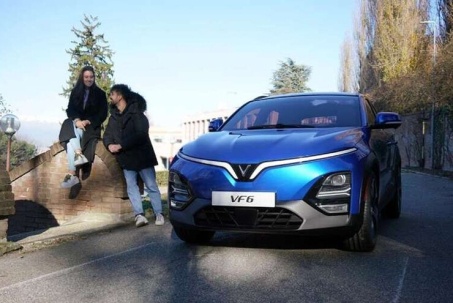 Giá xe VinFast VF 6 tháng 8/2026, ưu đãi tới 42 triệu đồng