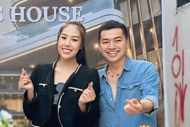 Nhà phố 100 m2 của nghệ sĩ Quang Minh và bà xã Tăng Khánh Chi