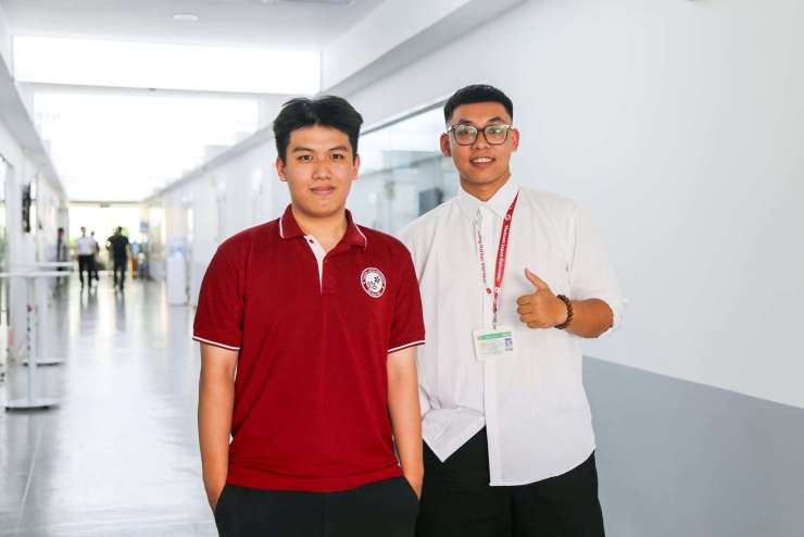 Sinh viên trường Đại học Việt Nhật, Đại học Quốc gia Hà Nội. Ảnh: Fanpage trường