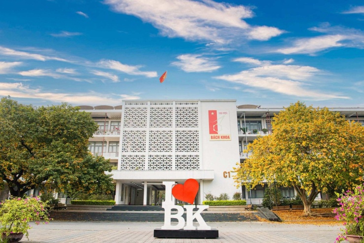 Một góc khuôn viên Đại học Bách khoa Hà Nội. Ảnh: HUST