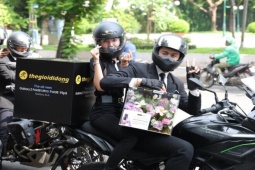 Thế Giới Di Động biến ngày nhận Galaxy Z8 thành trải nghiệm đặc biệt: Sáng giao máy bằng mô tô, tối tiệc tối siêu VIP