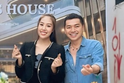 Nhà phố 100 m2 của nghệ sĩ Quang Minh và bà xã Tăng Khánh Chi