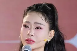 Thu Minh và Hương Tràm không nhìn mặt nhau suốt 14 năm vì lý do gì?