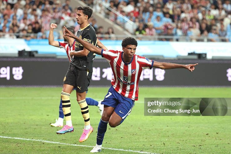 Atletico Madrid có bàn mở điểm bất ngờ