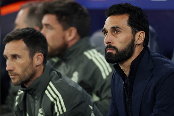 Real Madrid gần đây thay HLV như thay áo