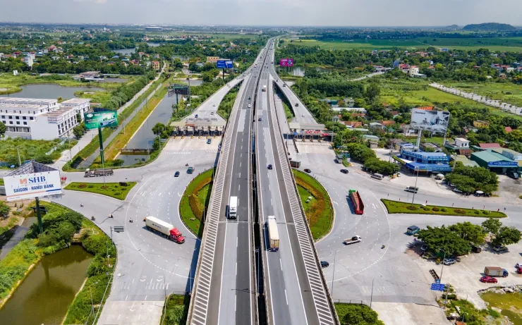 Cao tốc Cầu Giẽ - Ninh Bình. Ảnh: Phương Linh