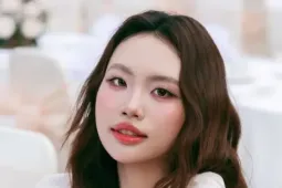 Phương Mỹ Chi hoãn lịch gấp