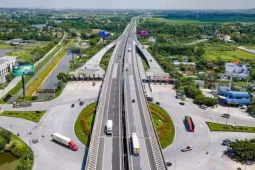 Đề xuất thí điểm làn trái chỉ để vượt trên hai cao tốc phía Bắc