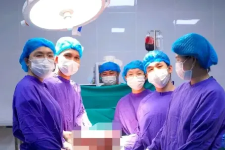 Lá lách khổng lồ 3,5kg 'rút' máu của người phụ nữ suốt nhiều năm