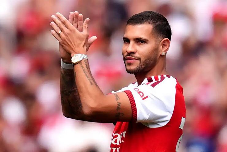 Arsenal có hàng tiền vệ mạnh nhất Ngoại hạng Anh, Man City có đứng dưới MU?