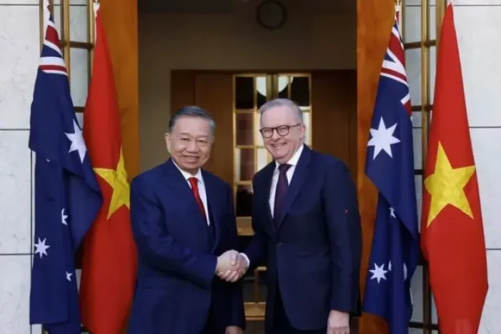 Việt Nam và Úc trao đổi ba tuyên bố chung, ký nhiều văn kiện hợp tác