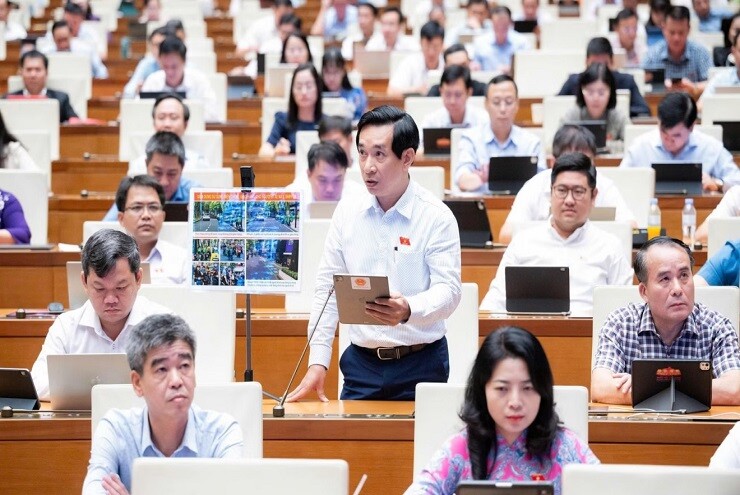 Đề xuất thí điểm các khu vực dừng xe máy để gọi điện thoại, địa điểm để shipper dừng xe