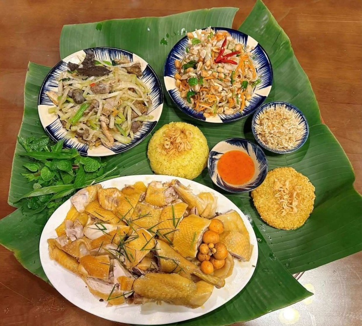 Đi làm về muộn, mẹ đảm Quảng Ninh nấu mâm cơm đủ món mỗi ngày - 3