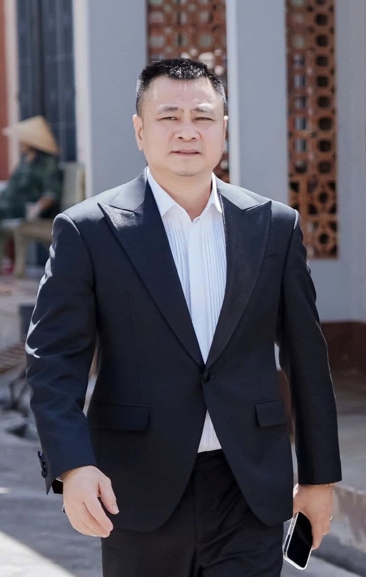 NSND Tự Long