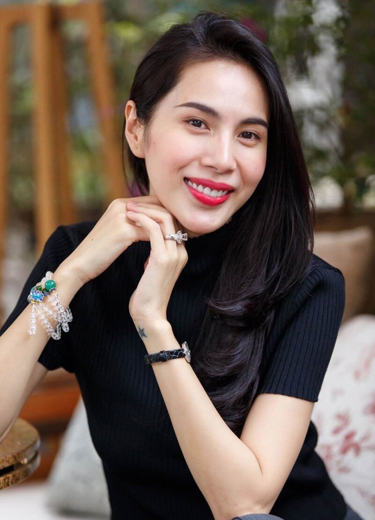 Ca sĩ Thủy Tiên.