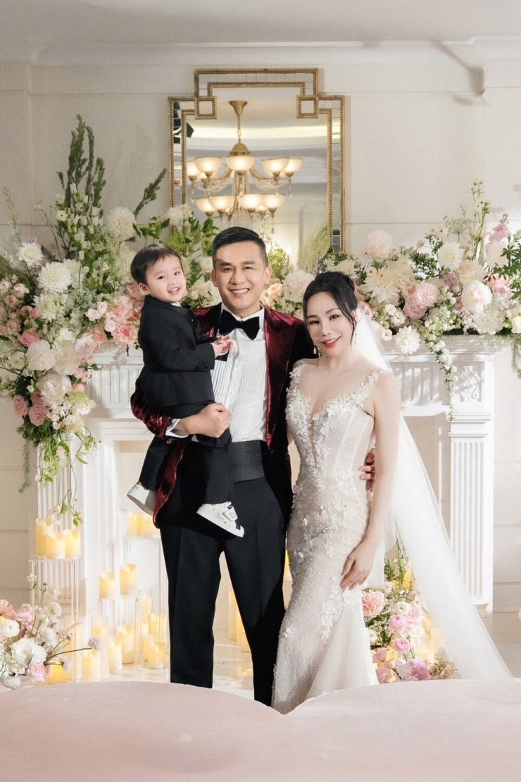 Cuộc sống Hồ Quỳnh Hương sau một năm cưới - 1