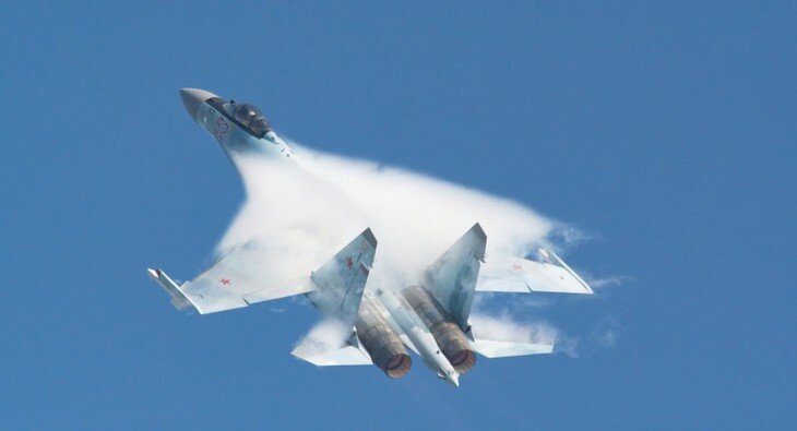 Tiêm kích Su-35. (Ảnh: Shutterstock)