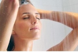 Tắm nước nóng tưởng tốt, nhưng 4 tác hại này không thể chủ quan
