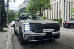 Ảnh thực tế Hyundai Palisade 2026 bản "giá mềm" tại đại lý Việt Nam