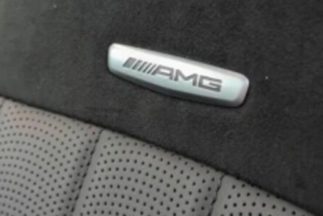 Mercedes-AMG bị khởi kiện hãng vì logo trên ghế quá nóng gây bỏng da